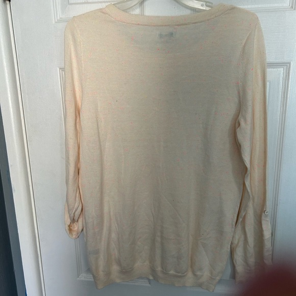 Beautiful lightweight sweater from Old Navy size large - Picture 7 of 9